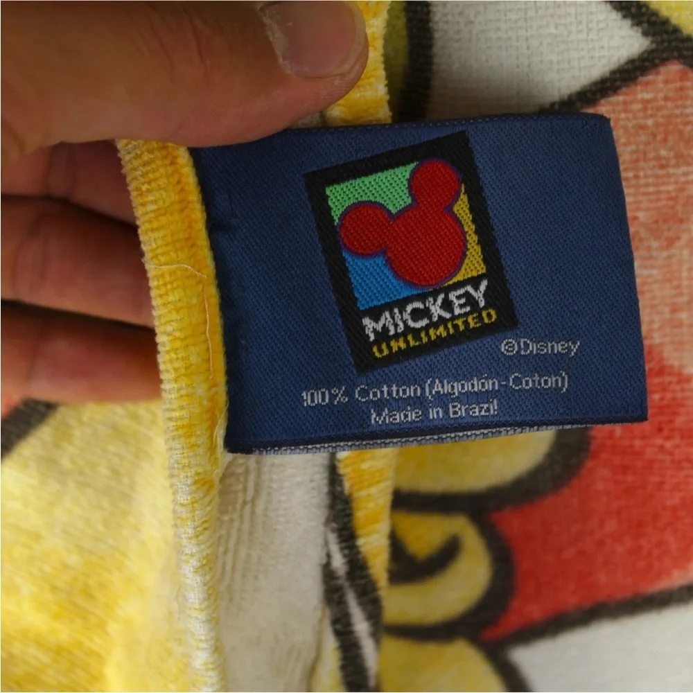 Vintage Disney Unlimited Mickey Friends Beach Towel Goofy Pluto Donald 54